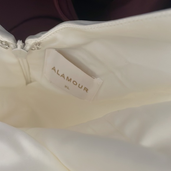 White Izabelle Gown - Picture 3 of 3